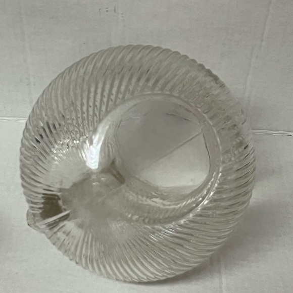 Vintage Hazel Atlas Vertical Rib 96oz Water Pitcher Crystal Clear Glass Ice Lip - Picture 7 of 8